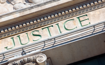 etre-malentendant-et-suivre-son-proces-proxima-avocats